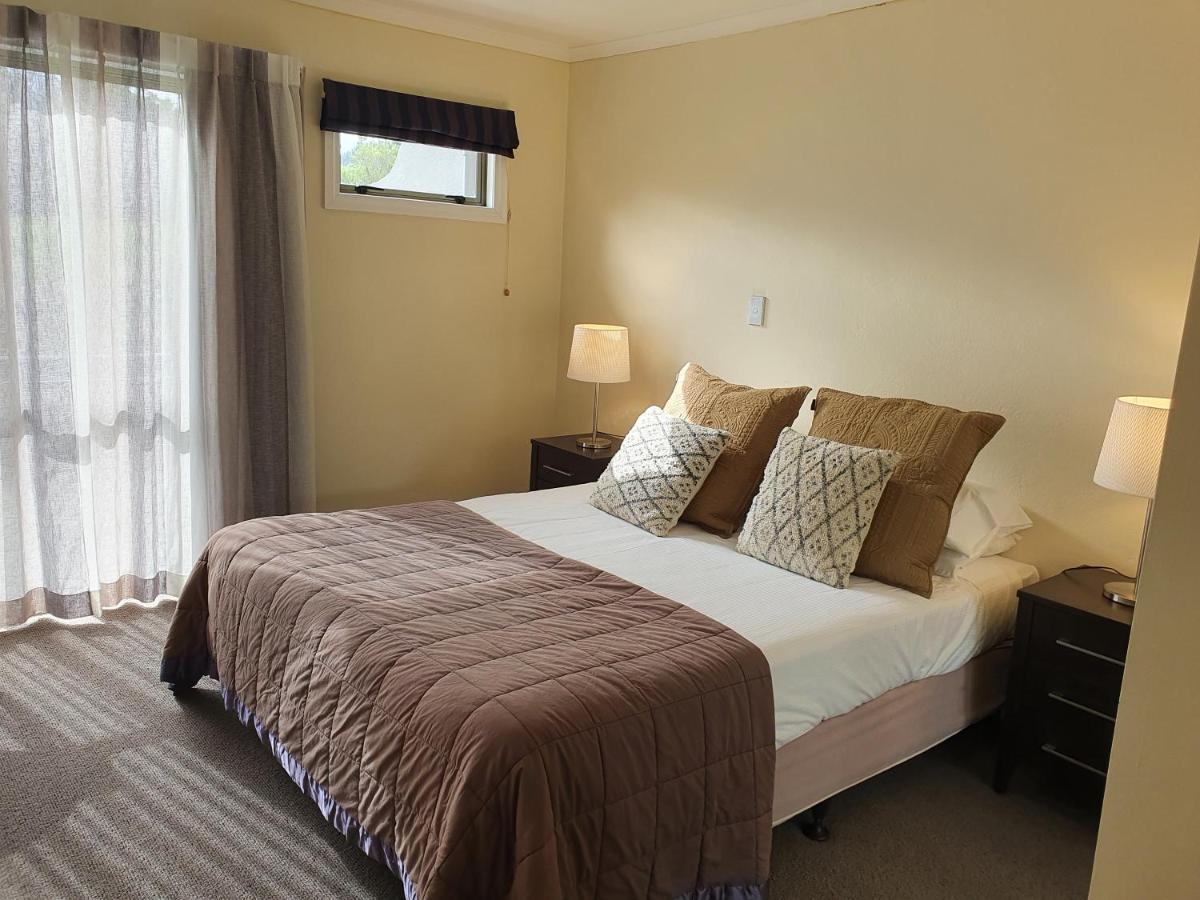 Breakers Motel Whangamata Zewnętrze zdjęcie
