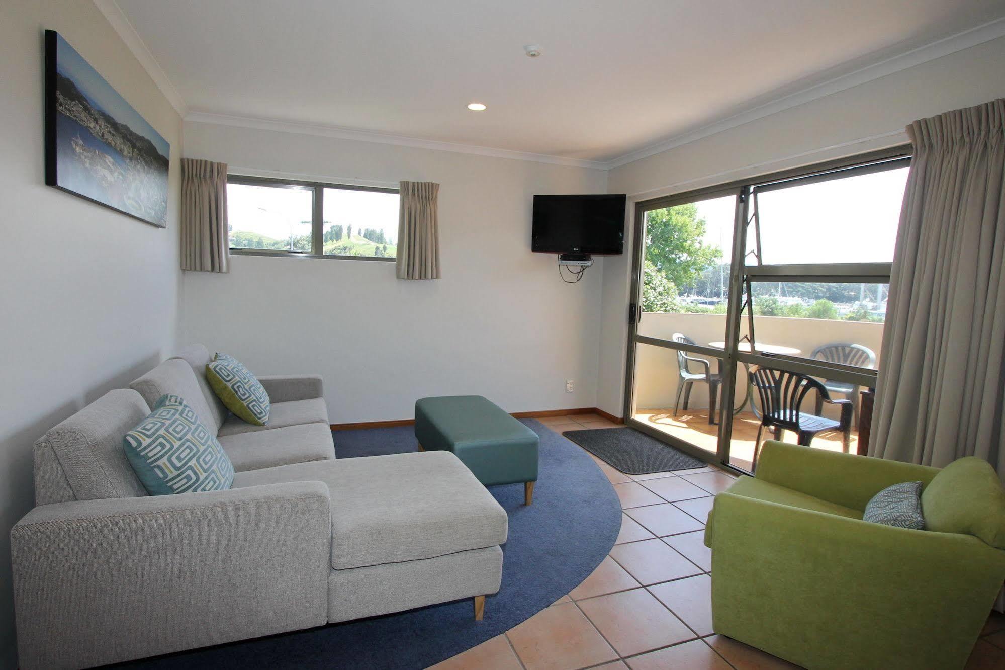 Breakers Motel Whangamata Zewnętrze zdjęcie